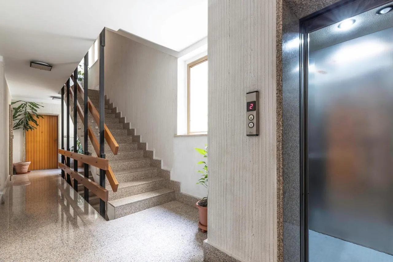 Ice Apartment - Free Wifi Quartu Sant'Elena 0*,